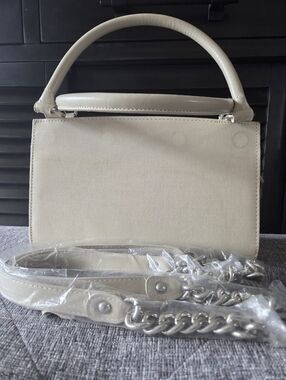 MICHE Classic White Base Bag w/Extra Chain Straps